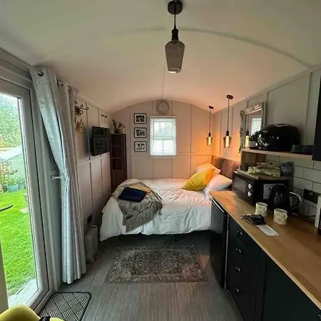 Beautiful Shepherd'S Hut Newmarket  Exterior photo